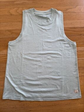 Vuori Women’s Tank Top in Light Sage